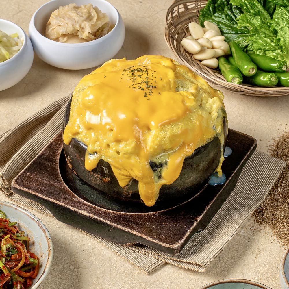 폭탄 치즈 계란찜 Bomb Cheese Steamed Egg — 산솔 신논현점 곁들임류 · Sansol Sinnonhyeon Korean BBQ menu (신논현 맛집 · 烤肉)