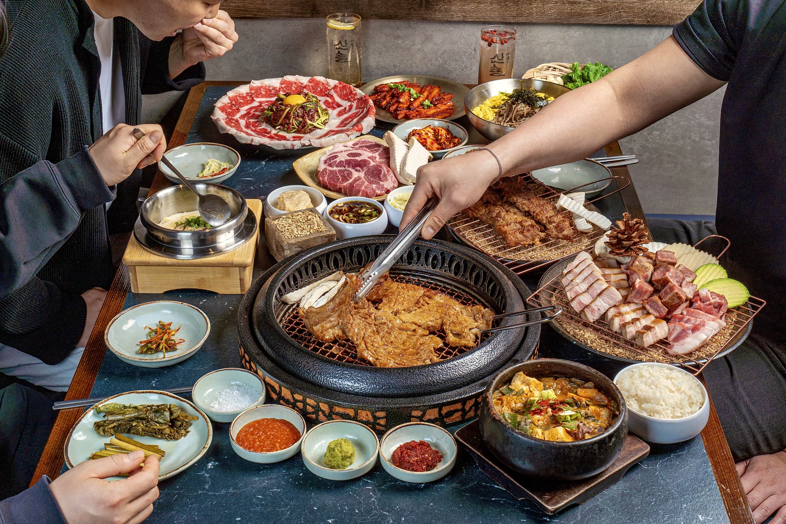 산솔 신논현점 숙성 돼지구이 2 — aged pork Korean BBQ (신논현 맛집 · 烤肉) at Sansol, Sinnonhyeon, Gangnam, Seoul